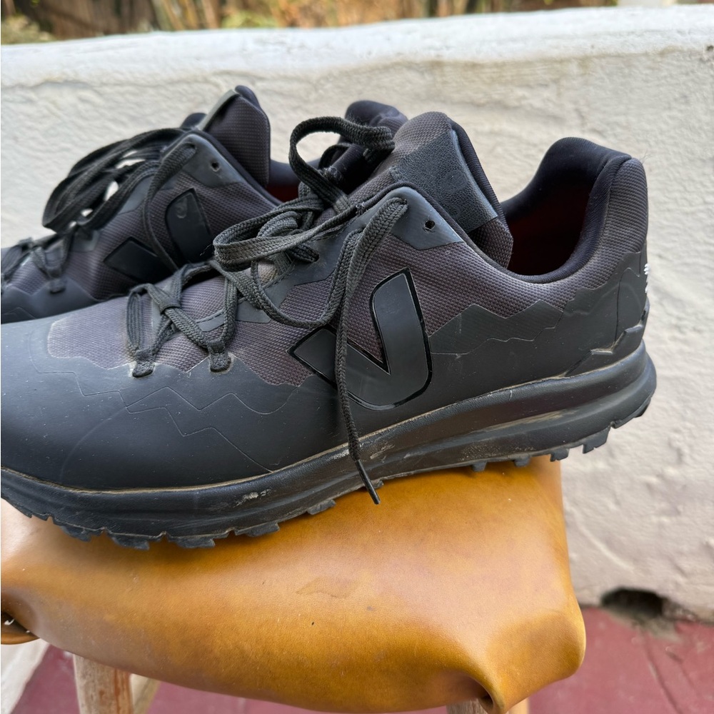 X Sea Shepherd The Fitz Roy Hiking Shoes In Black